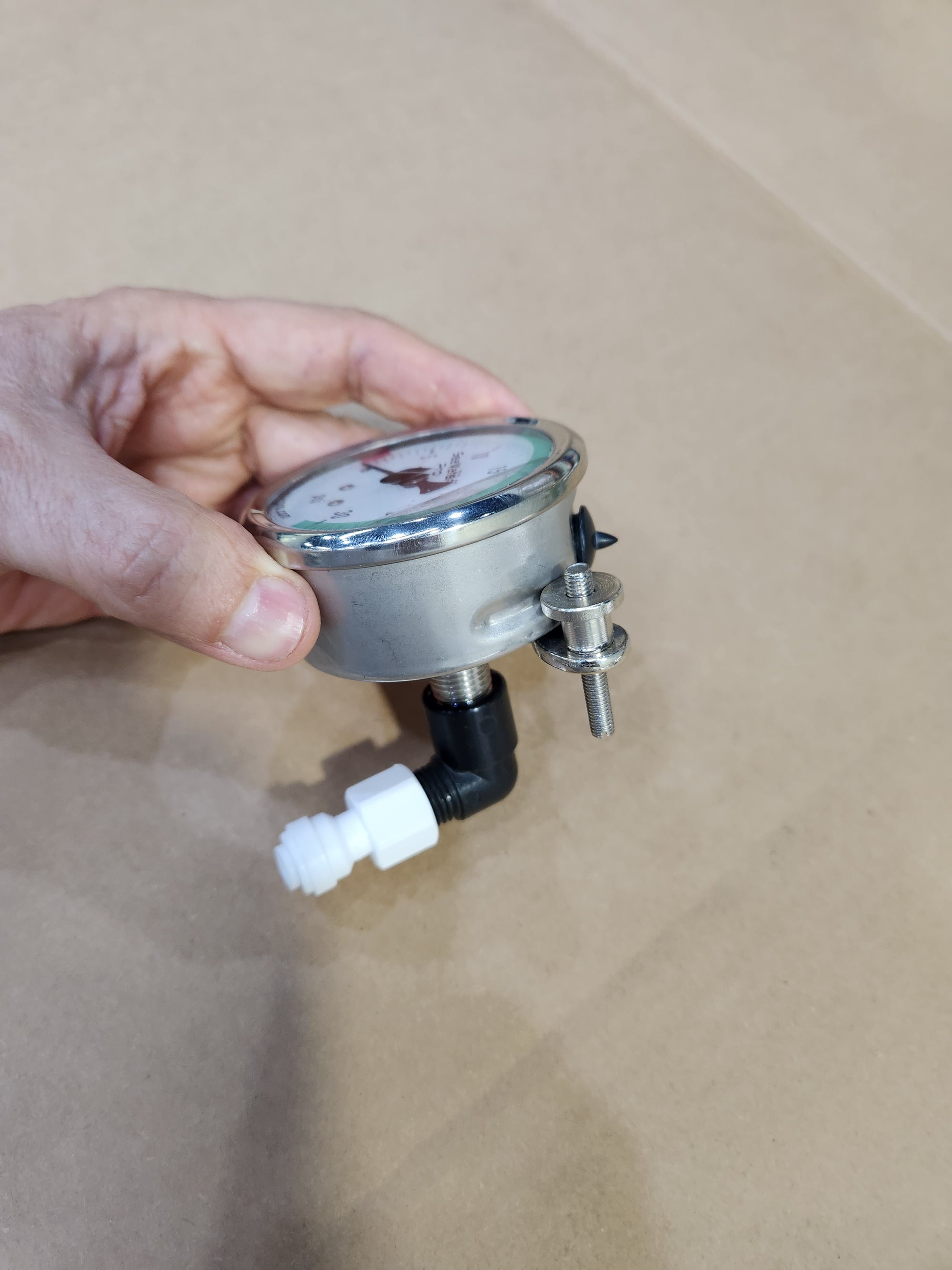 Fitting: 90° elbow plus 1/4" OD Tubing push to connect (1 set)