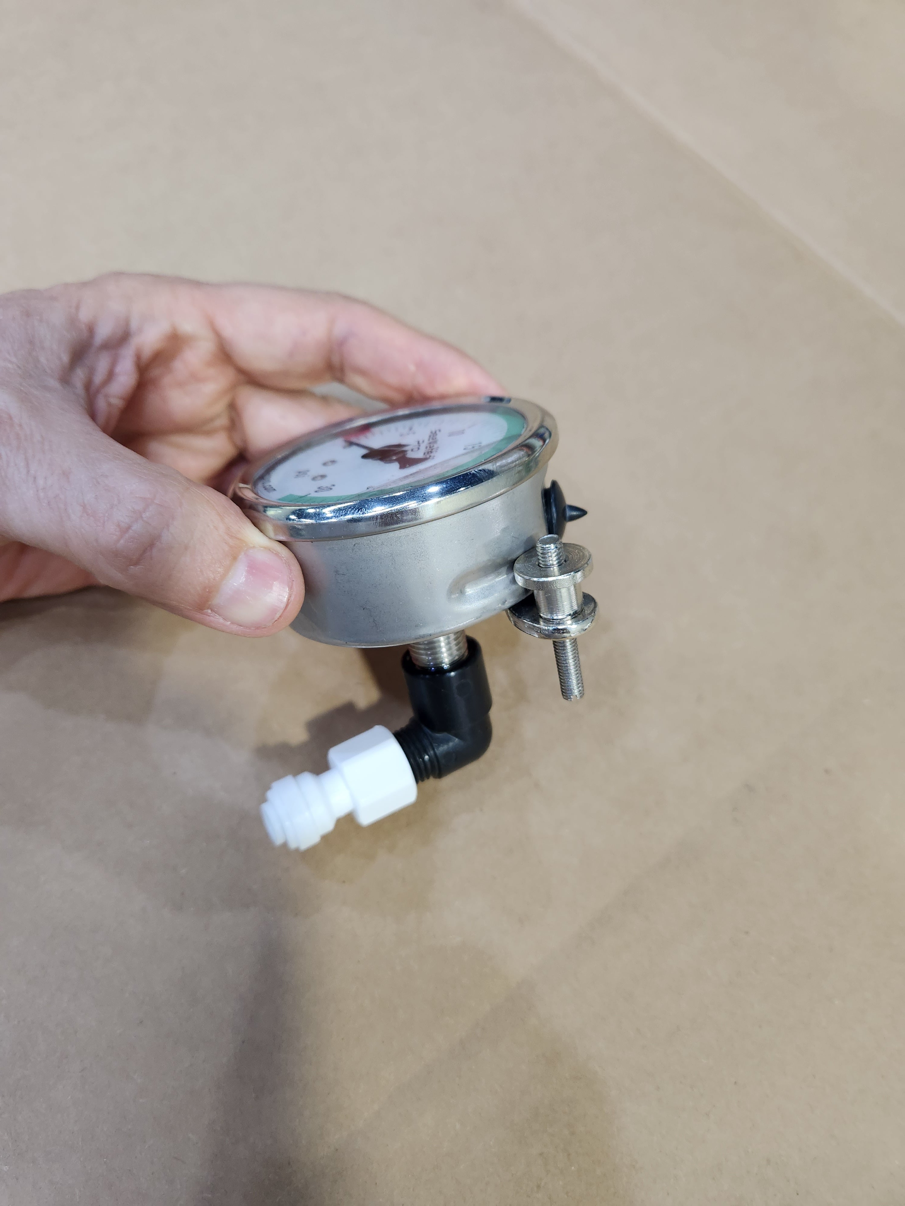 Fitting: 90° elbow plus 1/4" OD Tubing push to connect (1 set)