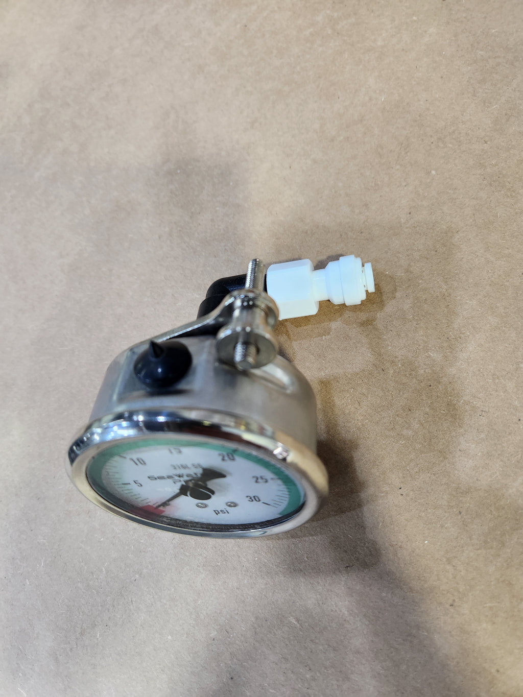 Fitting: 90° elbow plus 1/4" OD Tubing push to connect (1 set)