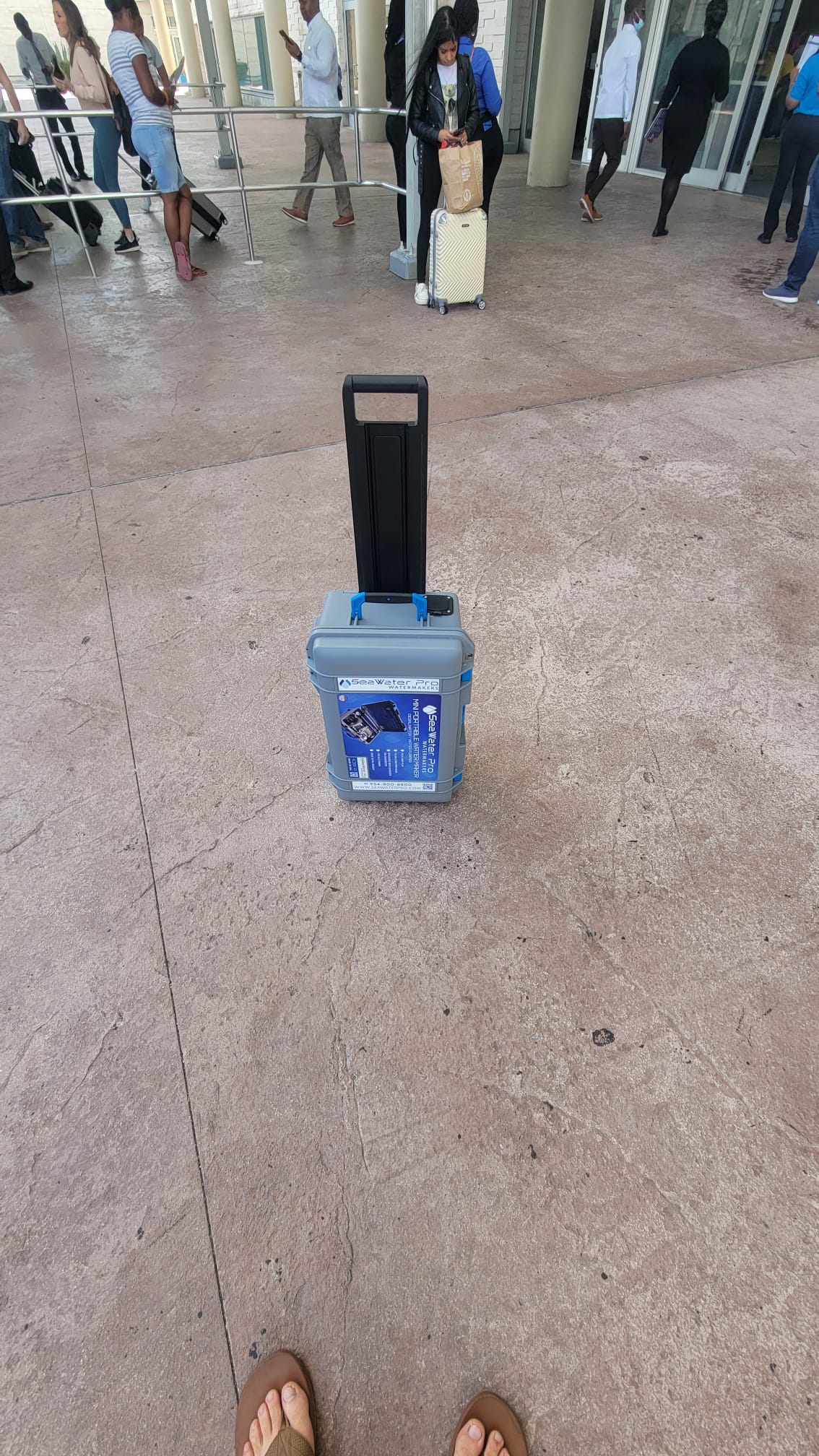 Travel Carry-on Size Mini Portable Water Maker photo| SeaWater Pro